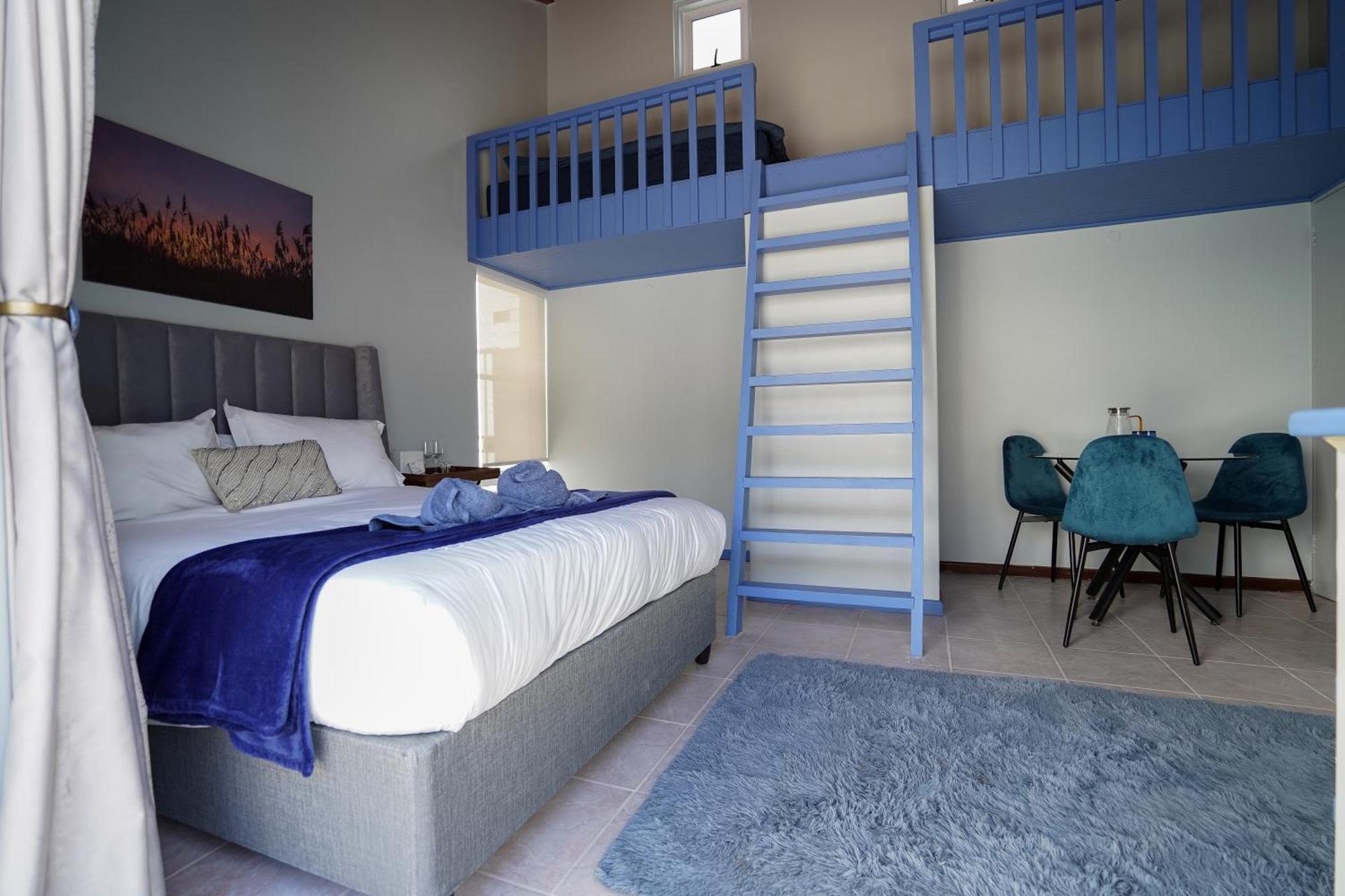 Ocean Vibes Hotel Cape Town Exterior photo